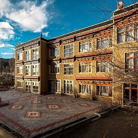 Hotel Alpine Ladakh 레 외부 사진